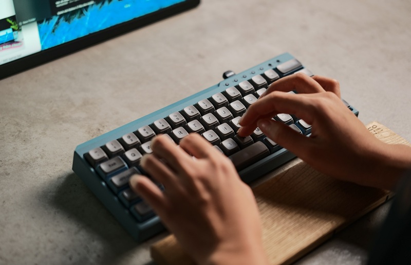kiểm tra phím shift alt