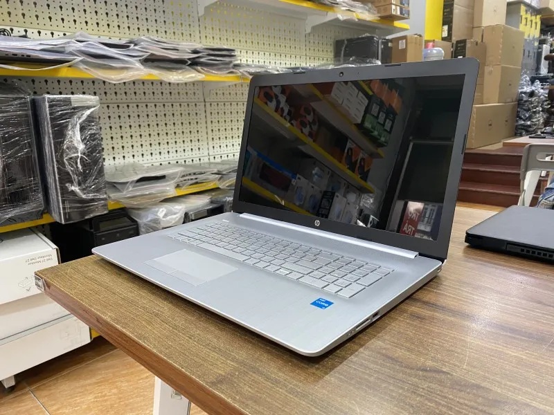 file laptop hp17